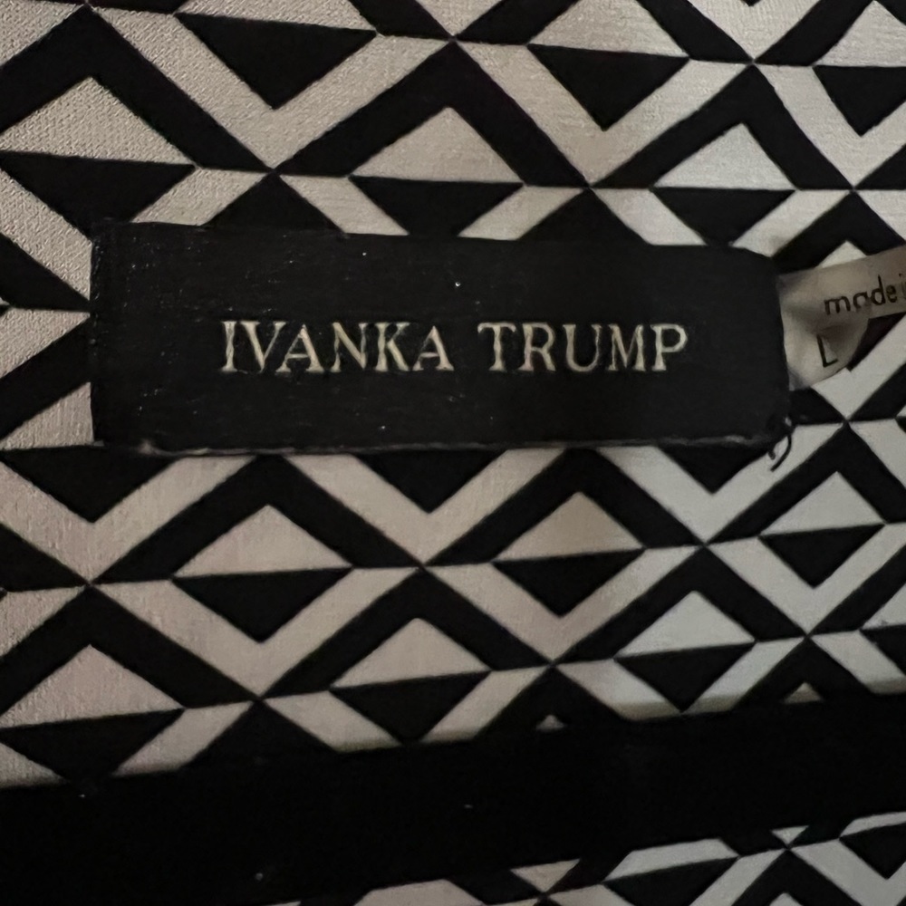 Ivanka Trump Sleeveless Blouse Top, Large - Picture 5 of 10